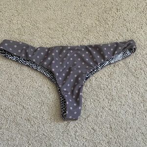 Acacia bottom